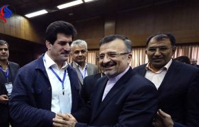 مخالفت وزارت ورزش با استعفای خادم/ داورزنی: تمام قد کنار خادم و کشتی خواهیم بود