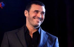 بهذا الفيديو..كاظم الساهر يبين حقيقة خطوبته امام الجمهور