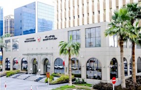 وزير الإسكان البحريني يتوعد بتأجير الوحدات السكنية بالسر!