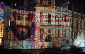 صور ابن سلمان على جدار البرلمان البريطاني.. ماذا فيها؟ 