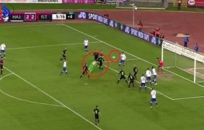 شاهد... حارس مرمى يهدي فوزا ثمينا لفريقه