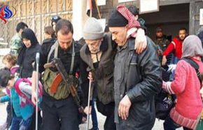 صور.. تجهيزات لوجستية لخروج مدنيي الغوطة الشرقية إلى مخيم الوافدين