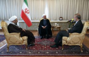 تحولات داخلی و بین المللی در این جلسه بررسی شد/ حفظ وحدت و انسجام داخلی و رسیدگی به حل مشکلات معیشتی مردم مورد تاکید سران قوا بود/ 