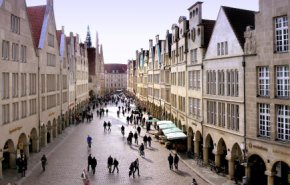 هجوم یک خودرو به جمعیت در آلمان/ 4 نفر کشته شدند