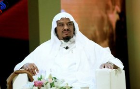 شاهد..داعية سعودي يروي: فتنت بي فتاة بلجيكية ..!