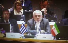 ظریف: برقراری آتش‌بس در سوریه اولویت اصلی است/ مداخلات خارجی دست یابی به صلح را به خطر انداخته