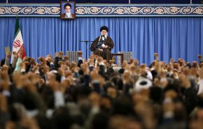آية الله خامنئي: بعض الدول الإسلامية لديها علاقات مع الكيان الصهيوني