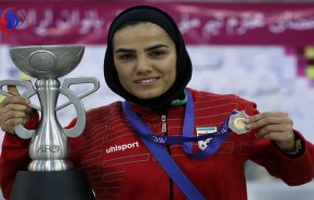 إيرانية ضمن أفضل 5 لاعبات كرة صالات في آسيا + صور
