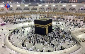 العراق يدعو السعودية إلى فتح منفذ عرعر أمام معتمريه