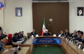 دروغ می گویند که هدفشان از تحریمها مردم ایران نیست/ بخش اصلی تولید باید نسبت به قیمت ارز در آینده مطمئن باشد/ بنگاهها باید در اختیار بخش خصوصی واقعی باشد