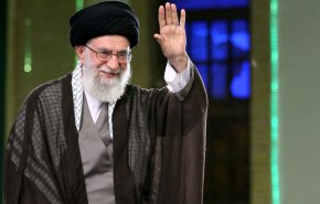 بالفيديو..آية الله خامنئي يخاطب الشباب العرب باللغة العربية