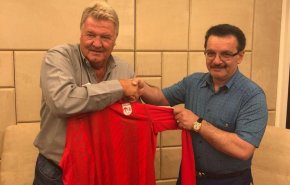 کاشف گرت بیل، سرمربی تراکتورسازی شد!