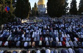 شاهد.. ملايين المسلمين يؤدون صلاة العيد و