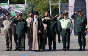 مراسم دانش‌آموختگی دانشگاه امام حسین(ع) با حضور فرمانده کل‌ قوا + تصاویر
