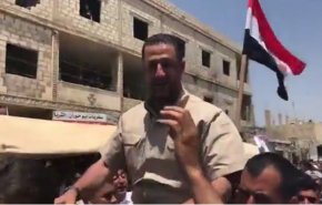 ویدیو.. العالم، روی دوش اهالی وارد حوران شد!


