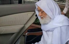 آیت‌الله «عیسی قاسم» به فرودگاه بحرین منتقل شد