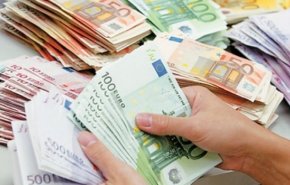 رسميا .. السوق الثانوي للعملات الاجنبية يبدأ اعماله في ايران