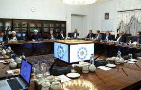 راهکارهای کنترل و مدیریت نقدینگی بررسی و مصوب شد/ واگذاری سهام و دارایی‌های دولتی در قالب «صندوق‌های سرمایه‌گذاری معامله‌پذیر»