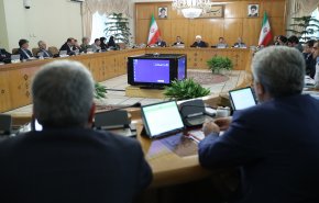 مابه التفاوت نرخ ارز مرجع تا ارز رایج بازار از واردکنندگانی که به تعهدات خود عمل نکرده اند، دریافت می شود