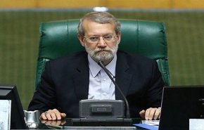 لاریجانی: در این شرایط بدانیم که چه چیزهایی می‌گوییم