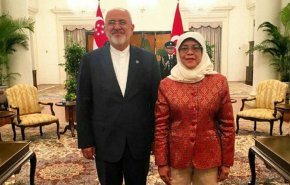 رایزنی وزیر امورخارجه با رئیس‌جمهور سنگاپور