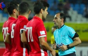 اتفاق عجیب در ورزشگاه آزادی؛ داور را به داخل ورزشگاه راه نمی‌دادند! + تصاویر