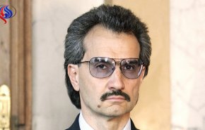 شاهد ماذا يفعل الوليد بن طلال في شوارع الرياض؟! 