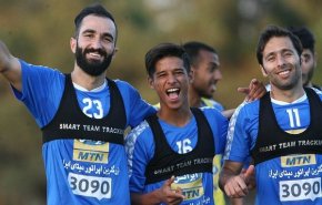 تذکر به مهاجم استقلال برای مدل موی جنجالی! + عکس