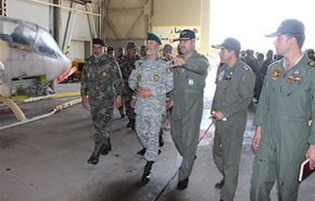دریادار سیاری از پایگاه یکم رزمی هوانیروز کرمانشاه بازدید کرد