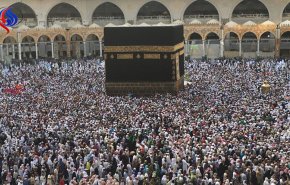 من المسؤول عن منع القطريين من أداء الحج؟