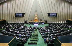 رییس جمهور بعد از دیدار با رهبری در مجلس حضور می یابد
