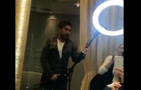 بالفيديو.. عابد فهد يخبط رأس زوجته زينة داخل صالون تجميل!