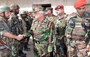 بازدید وزیر دفاع سوریه از مناطق جنوبی به دستور بشار اسد