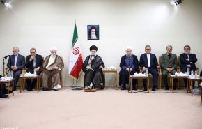 پاسخ رهبر انقلاب به سؤالی درباره برجام/ چرا برجام را آتش نزدید؟
