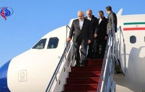 ظریف از پاکستان راهی تهران شد