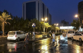 بارش باران در مکه مکرمه حجاج را غافلگیر کرد + فیلم