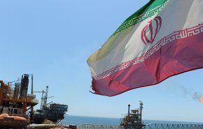 صادرات نفت ایران به زیر ۲.۱ میلیون بشکه در روز رسید