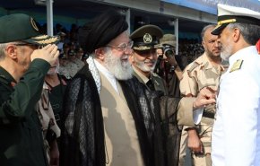 دریادار سیاری نشان درجه‌ یک فتح را دریافت کرد
