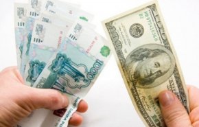 روسيا تنبذ الدولار الامريكي في معاملاتها التجارية