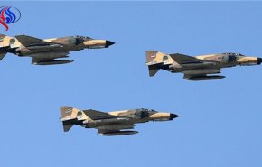 تمارين لمقاتلات الجيش والحرس الثوري الإيراني استعدادا لاستعراض القوات المسلحة
