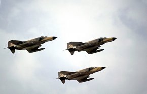 انطلاق مناورة جوية للجيش والحرس في الخليج الفارسي