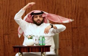 جمهور الأهلي بمصر يجبر 