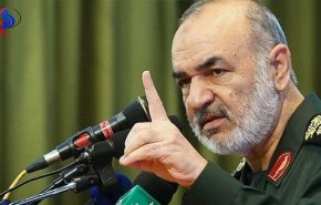سردار سلامی: عربستان و امارات دست از شرارت برندارند از خطوط قرمز آن‌ها عبور می‌کنیم/ انتقام خون شهدای اهواز را می‌گیریم/