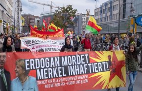 ادامه تجمع مخالفان رجب طیب اردوغان در آلمان