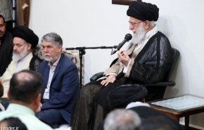 پیام‌های سیاسی حجِ انقلاب اسلامی را به دنیای اسلام برسانید