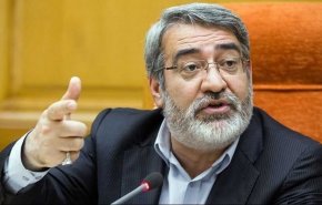 رحمانی فضلی: شاهد سامان‌یابی وضعیت بازار و سیر نزولی قیمت ارز و سکه خواهیم بود