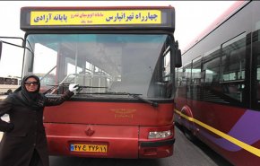 سيدة إيرانية تنقذ 23 راكباً من الموت!!
