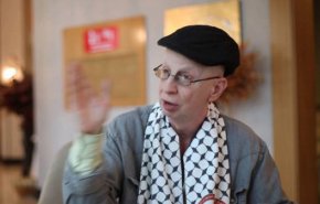 وداع مهيب لمفكر فلسطيني على مواقع التواصل الاجتماعي!!
