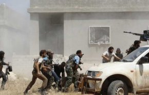 معارك دامية بين 