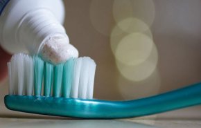 مـعـلـومـات جـديـدة عن مخاطر معاجين الأسنان!
